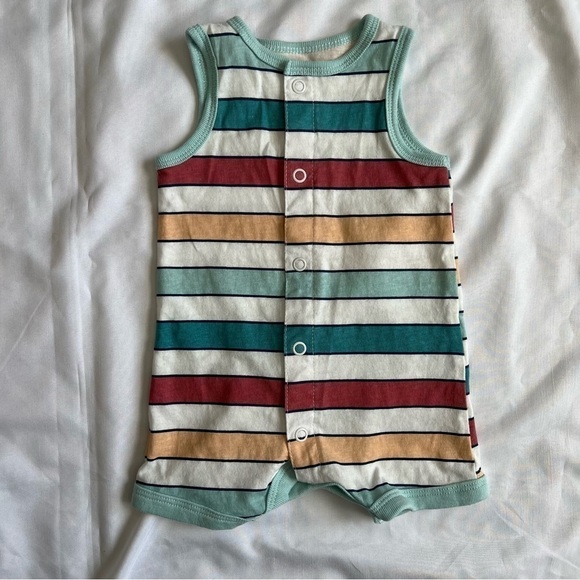 Carter’s Lot of 3 Sleeveless Rompers in size Newborn - Picture 7 of 14